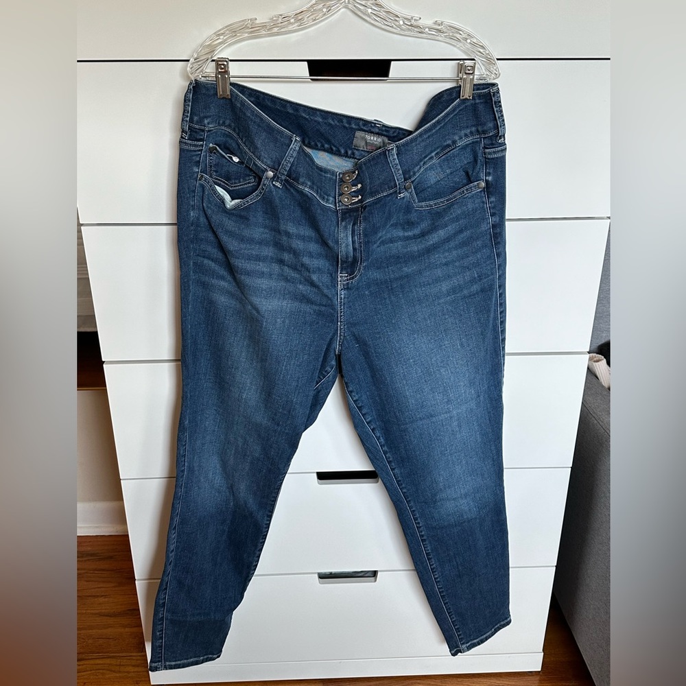 Torrid super soft skinny jeggings size 22R